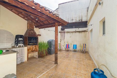 Casa para alugar com 80m², 2 quartos e sem vagaQuintal