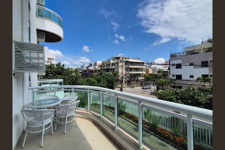 Varanda  de apartamento para alugar com 1 quarto, 60m² em Recreio dos Bandeirantes, Rio de Janeiro