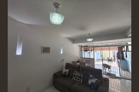 Casa à venda com 3 quartos, 120m² em Tanque, Rio de Janeiro