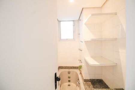 Apartamento para alugar com 55m², 2 quartos e 1 vagaBanheiro 1