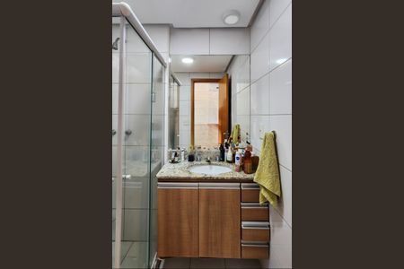 Apartamento à venda com 81m², 2 quartos e 1 vagaBanheiro da Suíte 