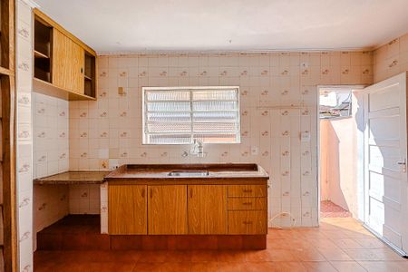 Casa para alugar com 80m², 2 quartos e 2 vagas Casa para alugar com 80m², 2 quartos e 2 vagasCozinha