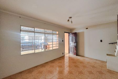 Casa para alugar com 80m², 2 quartos e 2 vagas Casa para alugar com 80m², 2 quartos e 2 vagasSala