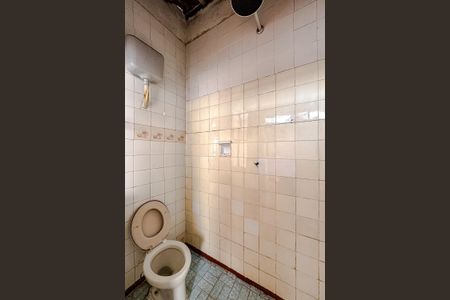 Casa para alugar com 80m², 2 quartos e 2 vagas Casa para alugar com 80m², 2 quartos e 2 vagasBanheiro da Área externa