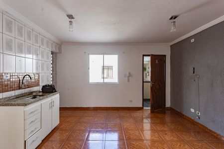 Sala / Cozinha de apartamento para alugar com 2 quartos, 42m² em Parque Bristol, São Paulo