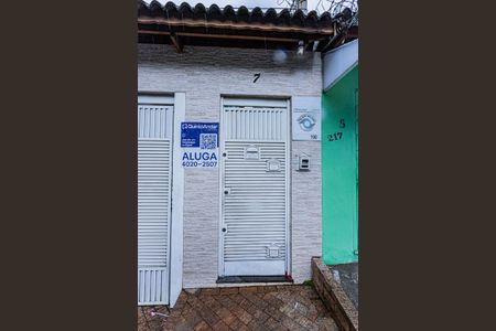 Casa para alugar com 160m², 3 quartos e sem vaga Casa para alugar com 160m², 3 quartos e sem vagaFachada