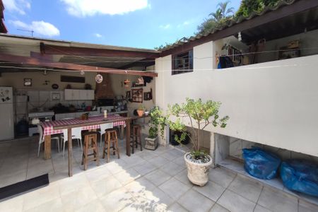 Casa à venda com 213m², 3 quartos e 2 vagasÁrea gourmet