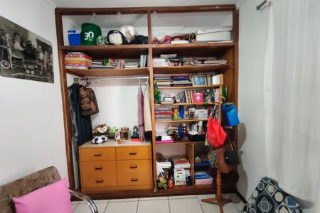 Casa à venda com 213m², 3 quartos e 2 vagasQuarto 3