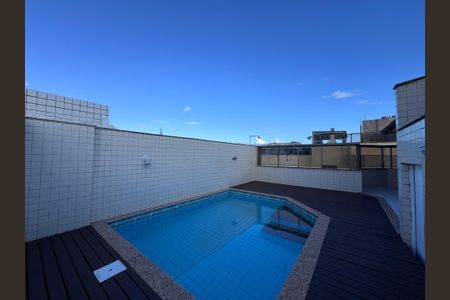 Apartamento à venda com 323m², 4 quartos e 4 vagas Apartamento à venda com 323m², 4 quartos e 4 vagasTerraço