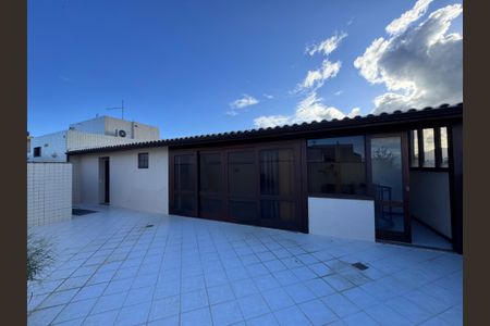 Apartamento à venda com 323m², 4 quartos e 4 vagas Apartamento à venda com 323m², 4 quartos e 4 vagasTerraço