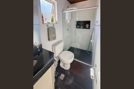 Casa à venda com 94m², 3 quartos e 2 vagasBanheiro da Suíte