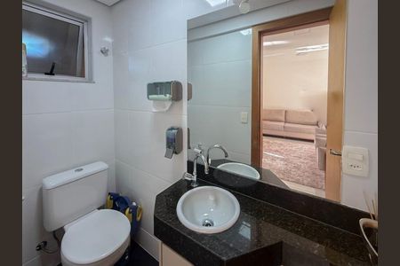 Casa à venda com 94m², 3 quartos e 2 vagasLavabo