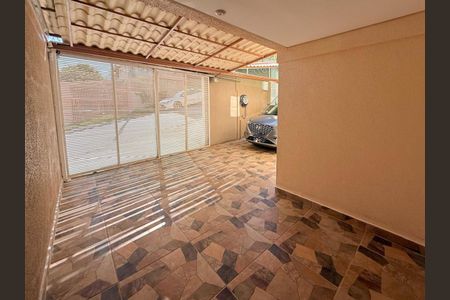 Casa à venda com 94m², 3 quartos e 2 vagasGaragem
