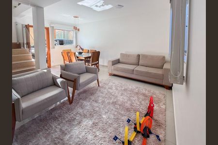 Sala de casa à venda com 3 quartos, 94m² em Vitoria, Belo Horizonte