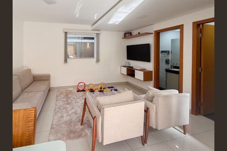 Casa à venda com 94m², 3 quartos e 2 vagasSala