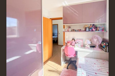 Casa à venda com 94m², 3 quartos e 2 vagasQuarto 1