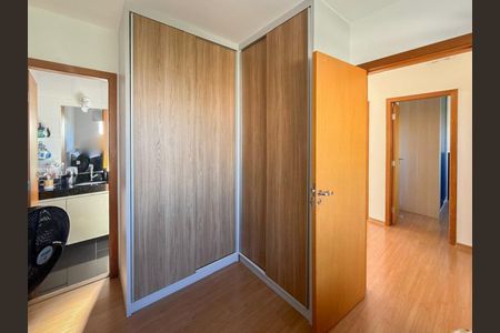 Casa à venda com 94m², 3 quartos e 2 vagasSuíte