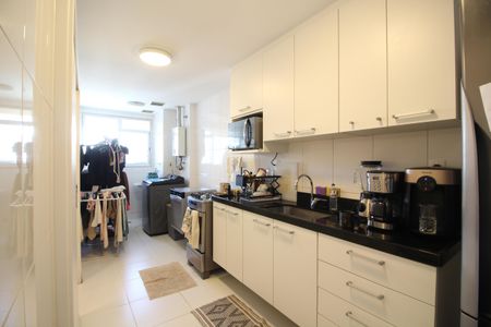 Apartamento à venda com 110m², 3 quartos e 2 vagasCozinha