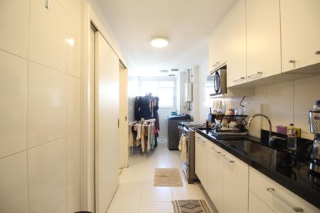 Apartamento à venda com 110m², 3 quartos e 2 vagasCozinha