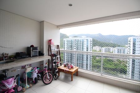 Apartamento à venda com 110m², 3 quartos e 2 vagasVaranda