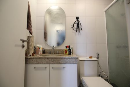 Apartamento à venda com 110m², 3 quartos e 2 vagasBanheiro Social