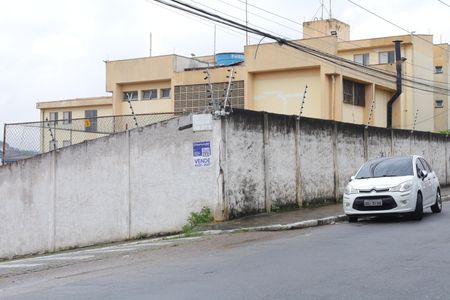 Apartamento à venda com 66m², 2 quartos e 1 vagaPlaca instalada na fachada do condomínio - Código da placa: HBJM-53