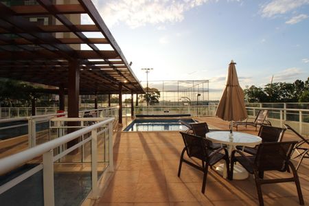 Apartamento para alugar com 60m², 2 quartos e 2 vagasÁrea comum - Piscina