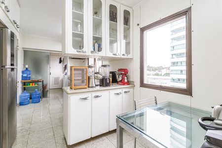 Apartamento à venda com 172m², 4 quartos e 3 vagasCozinha