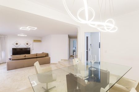 Apartamento à venda com 172m², 4 quartos e 3 vagasSala