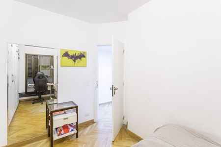 Apartamento à venda com 172m², 4 quartos e 3 vagasQuarto 2