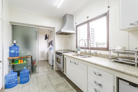 Apartamento à venda com 172m², 4 quartos e 3 vagasCozinha