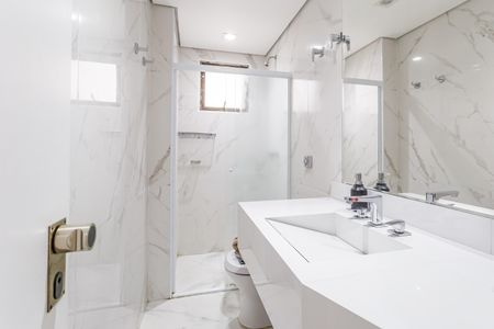 Apartamento à venda com 172m², 4 quartos e 3 vagasBanheiro Social