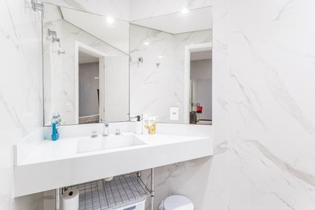 Apartamento à venda com 172m², 4 quartos e 3 vagasBanheiro da Suíte 1