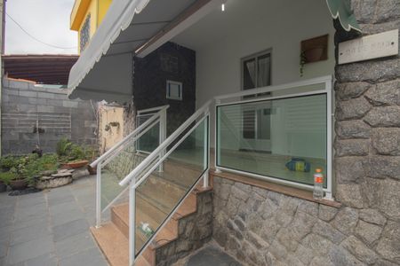 Casa para alugar com 200m², 2 quartos e 2 vagasQuintal