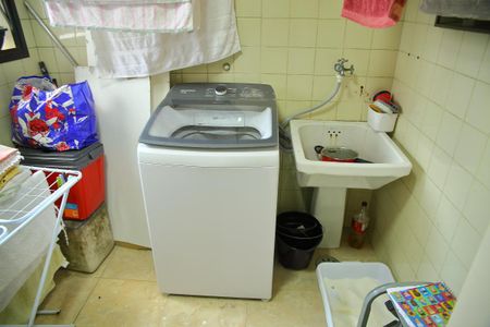 Apartamento à venda com 98m², 3 quartos e 1 vagaÁrea de Serviço