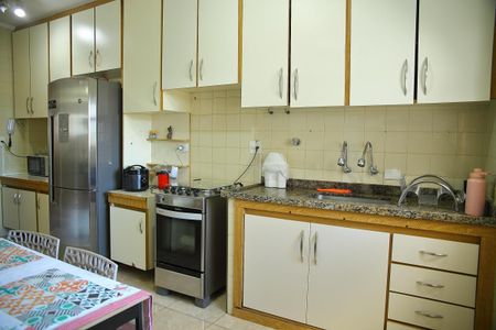 Apartamento à venda com 98m², 3 quartos e 1 vagaCozinha 