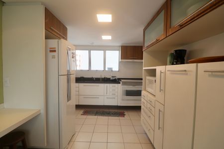 Apartamento para alugar com 110m², 3 quartos e 2 vagasCozinha