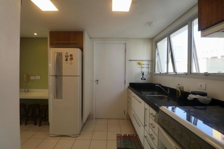 Apartamento para alugar com 110m², 3 quartos e 2 vagasCozinha