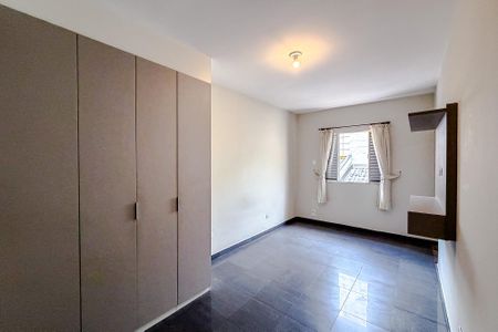 Casa à venda com 200m², 3 quartos e 2 vagas Casa à venda com 200m², 3 quartos e 2 vagasQuarto 1 - Suíte