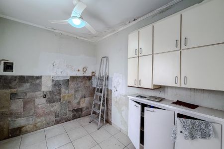 Casa à venda com 200m², 3 quartos e 2 vagas Casa à venda com 200m², 3 quartos e 2 vagasQuarto de Serviço