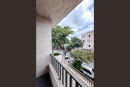 Casa à venda com 200m², 3 quartos e 2 vagas Casa à venda com 200m², 3 quartos e 2 vagasVaranda do Quarto 2