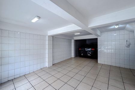 Casa à venda com 200m², 3 quartos e 2 vagas Casa à venda com 200m², 3 quartos e 2 vagasGaragem