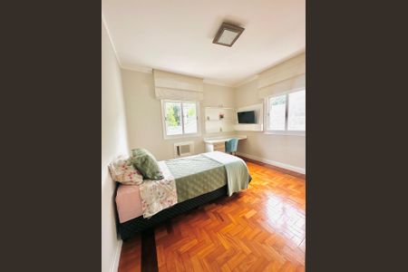 Apartamento à venda com 110m², 5 quartos e 1 vaga Apartamento à venda com 110m², 5 quartos e 1 vagaQuarto