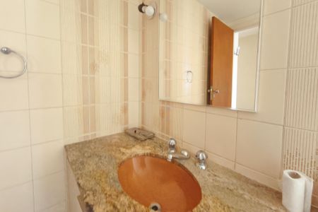 Apartamento para alugar com 130m², 3 quartos e 1 vaga Apartamento para alugar com 130m², 3 quartos e 1 vagaBanheiro Social