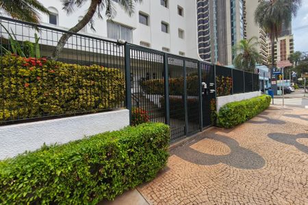 Apartamento para alugar com 130m², 3 quartos e 1 vaga Apartamento para alugar com 130m², 3 quartos e 1 vagaFachada do Condomínio