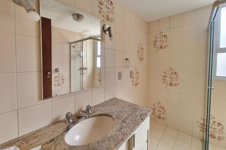 Apartamento para alugar com 130m², 3 quartos e 1 vaga Apartamento para alugar com 130m², 3 quartos e 1 vagaBanheiro Suíte