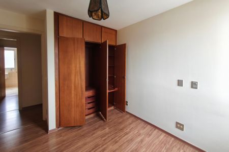 Apartamento para alugar com 130m², 3 quartos e 1 vaga Apartamento para alugar com 130m², 3 quartos e 1 vagaQuarto 2