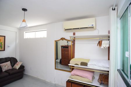 Casa para alugar com 60m², 1 quarto e sem vagaQuarto