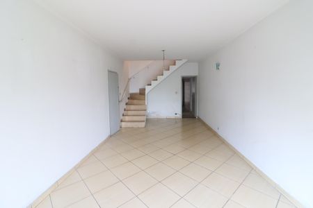 Sala de casa à venda com 3 quartos, 125m² em Jardim das Flores, Osasco