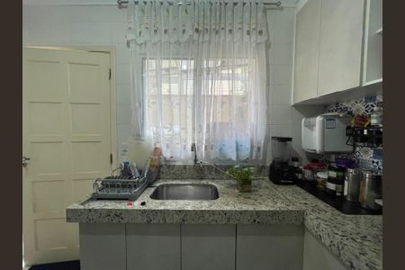 Casa de condomínio à venda com 170m², 3 quartos e 1 vaga Casa de condomínio à venda com 170m², 3 quartos e 1 vagaCozinha